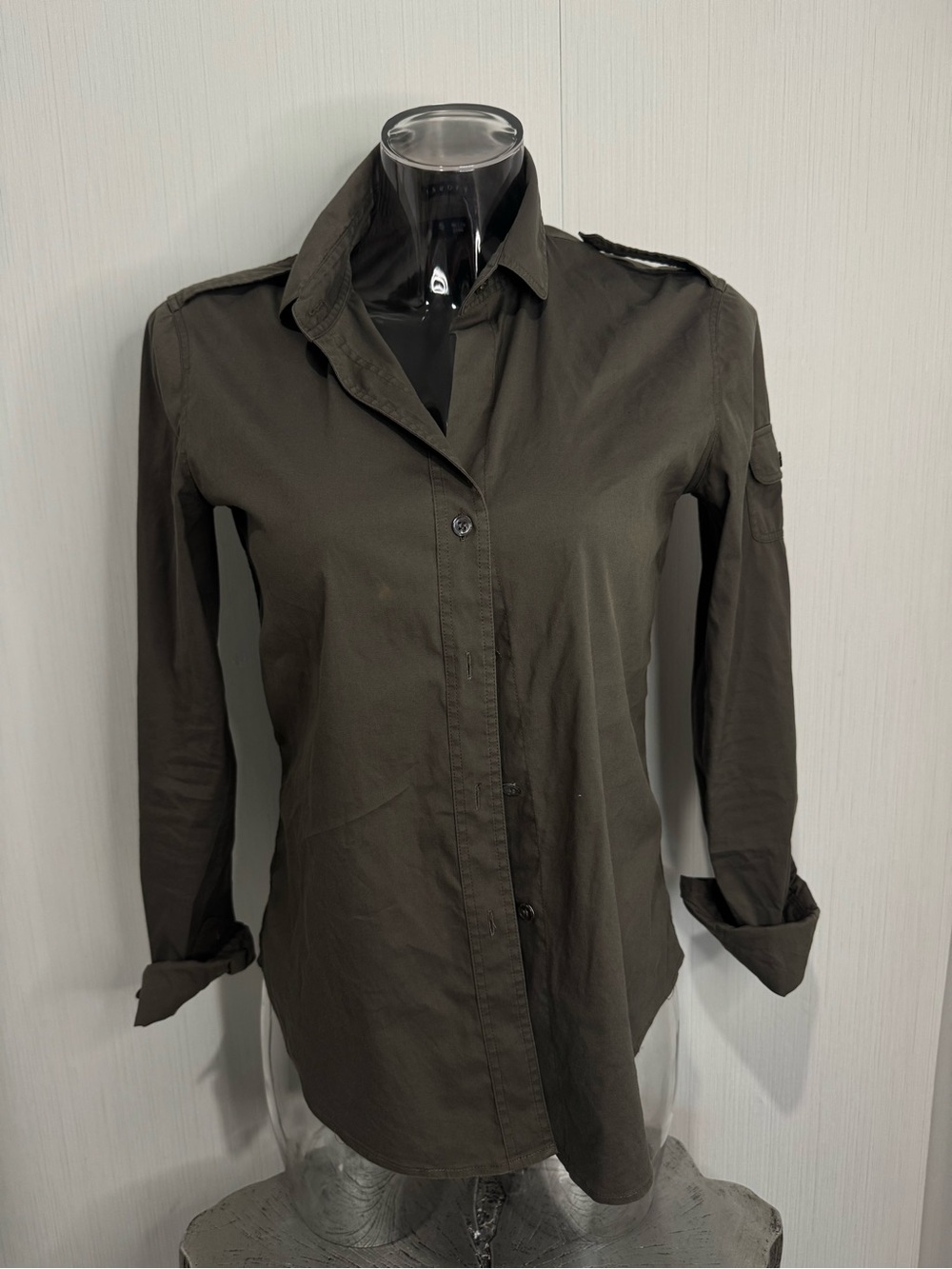 Theory Cotton Blend Cargo Top in Olive Green. Small.